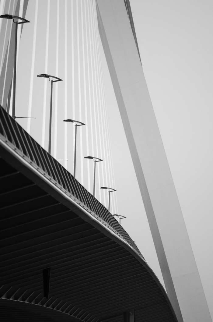 Real bridges have curves